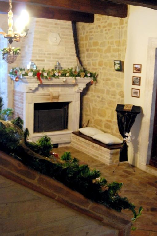 B&B San Paterniano Чинголи Екстериор снимка